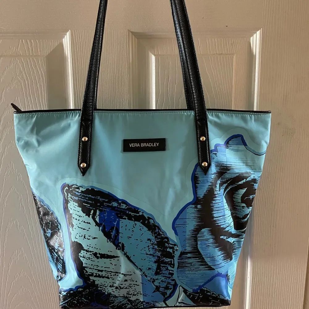 Vera Bradley blue Havana Rose Medium poly toted with black trim